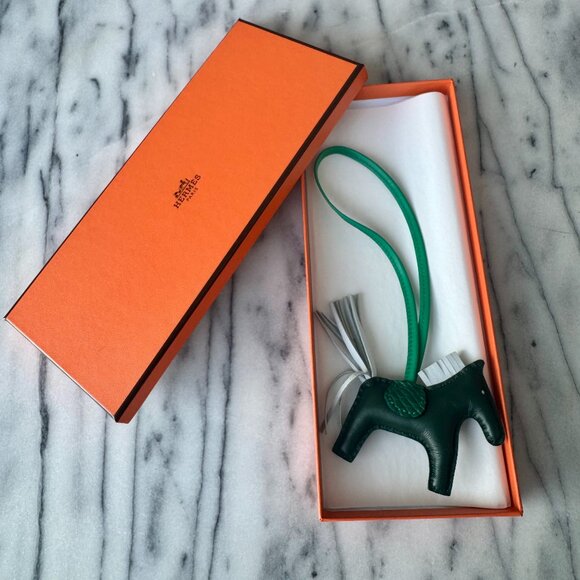 🇫🇷 - Hermes: Monochromatic Leather & Crocodile Green Rodeo Horse Bag Charm - Picture 1 of 3